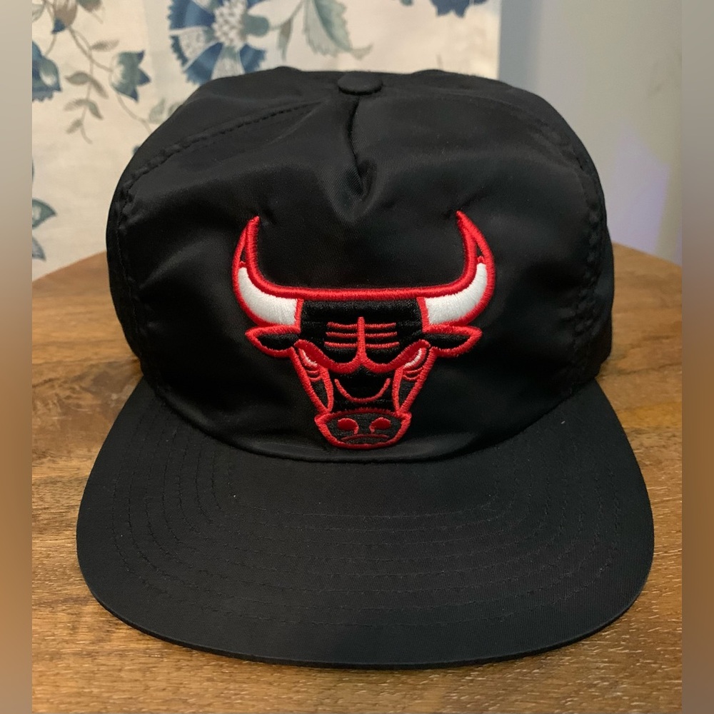 Bulls hat